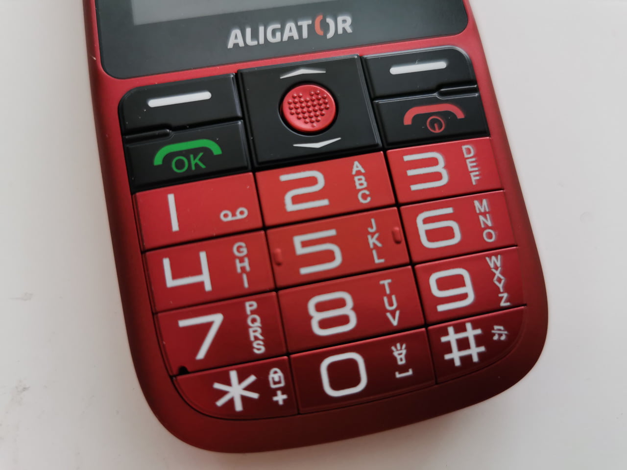 Český telefon Aligator A890 Senior