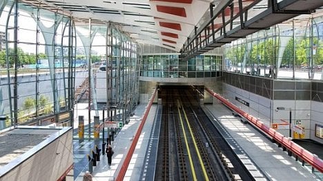 Náhledový obrázek - V pražské MHD posílí metro. Noční linky budou začínat devítkou