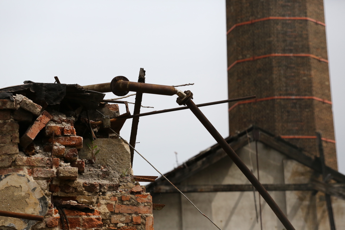 Chátrající zlíchovský lihovar