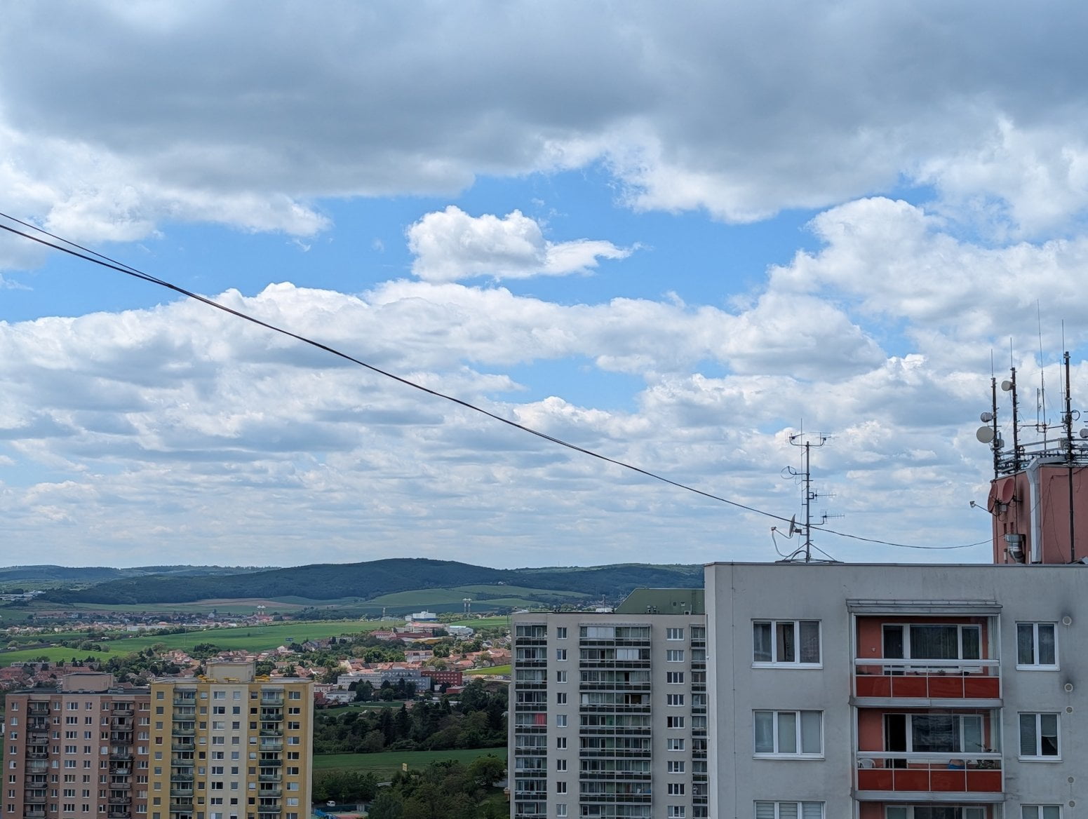 Mobilní vysílač CETIN a O2 na sídlišti Nový Lískovec v Brně