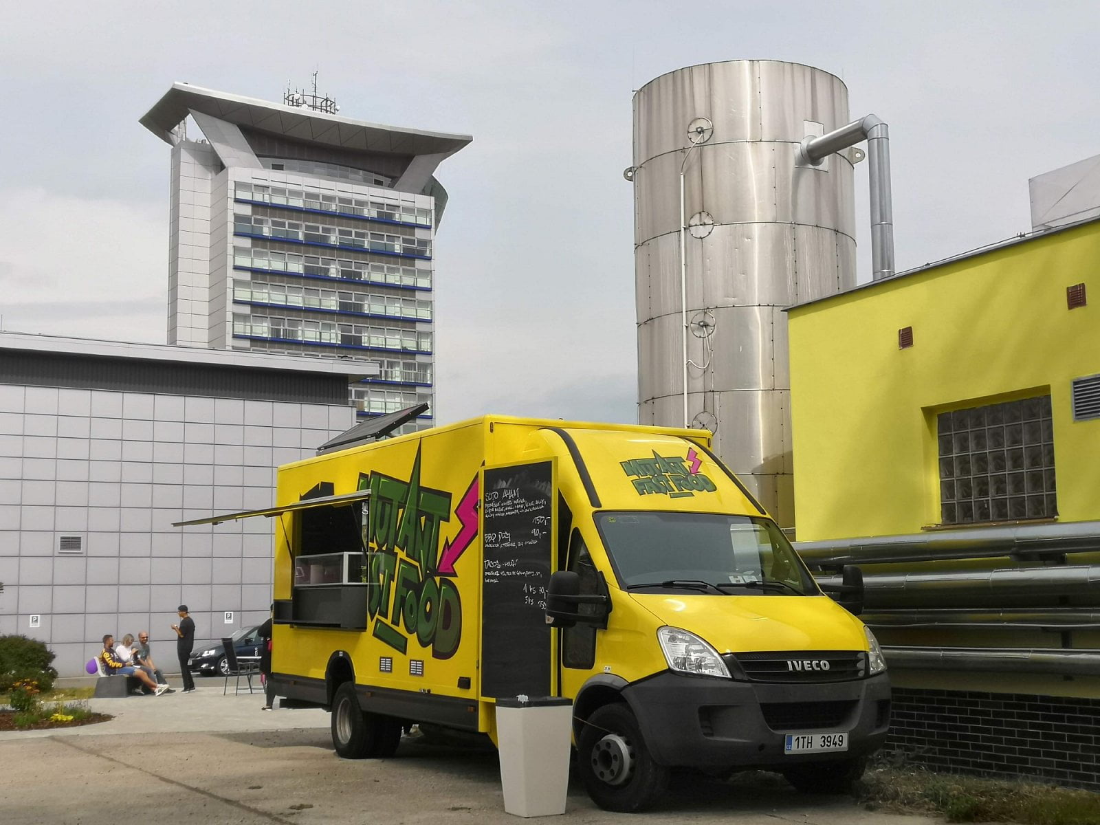 Mutant Fast Food - Food truck Iveta
