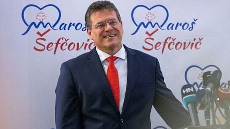 Náhledový obrázek - Podmínky pro kandidaturu na slovenského prezidenta splnilo 15 lidí, favoritem je Šefčovič