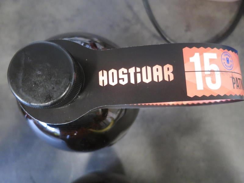 Falšované potraviny -  Pivo Hostivar, Praha, HOSTIVAR 15 - H-ALE - polotmavé pivo, svrchně kvašený, nefiltrovaný a nepasterizovaný speciál. Pivo obsahovalo méně alkoholu, než bylo uvedeno na etiketě výrobku.