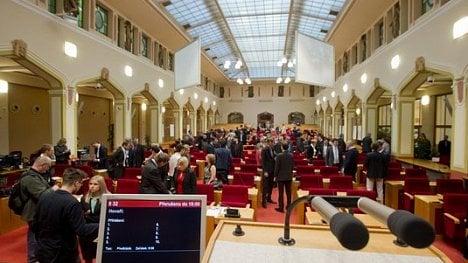 Náhledový obrázek - Bohumil Pečinka: Zrady a protizrady v Praze