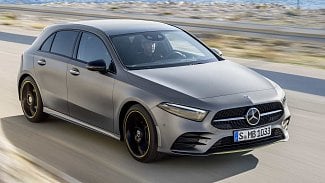 Náhledový obrázek - Nový Mercedes třídy A má vpředu motor od Renaultu, vzadu „torzku“ a v kabině nový systém MBUX