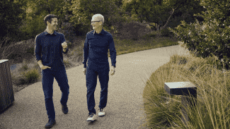 John Ternus a Tim Cook, Apple