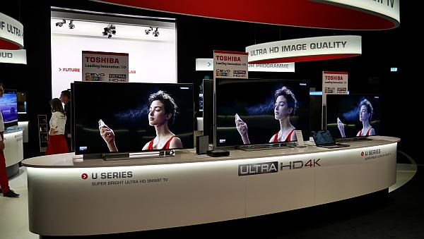 Toshiba UHD, řada U - Tento výrobce má v Ultra HD jistý náskok před ostatními ve dvou věcech: její procesor CEVO dělá skoro zázraky s převodem z nižšího rozlišení a podle mého je výhodou i to, že můžete chování televizoru na 4K ovlivnit. To vám nikdo jiný nenabídne, protože všichni ostatní sází na automatiku.