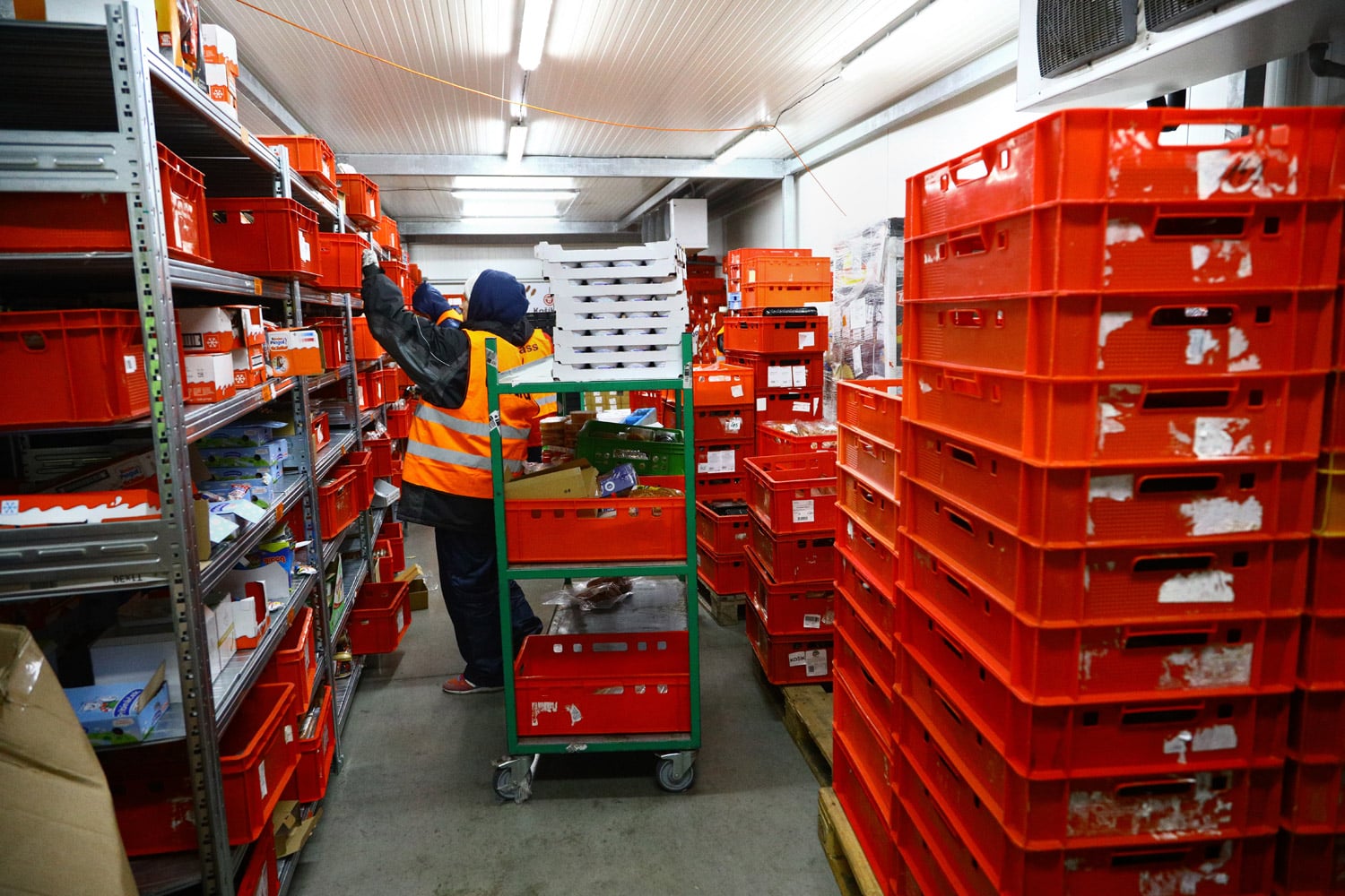 Podívejte se do zázemí online supermarketu Košík.cz