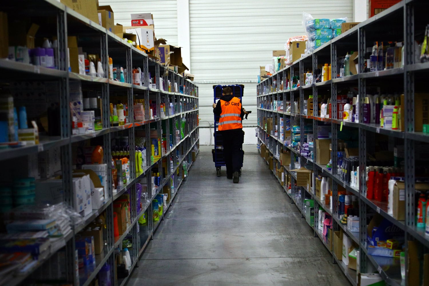 Podívejte se do zázemí online supermarketu Košík.cz