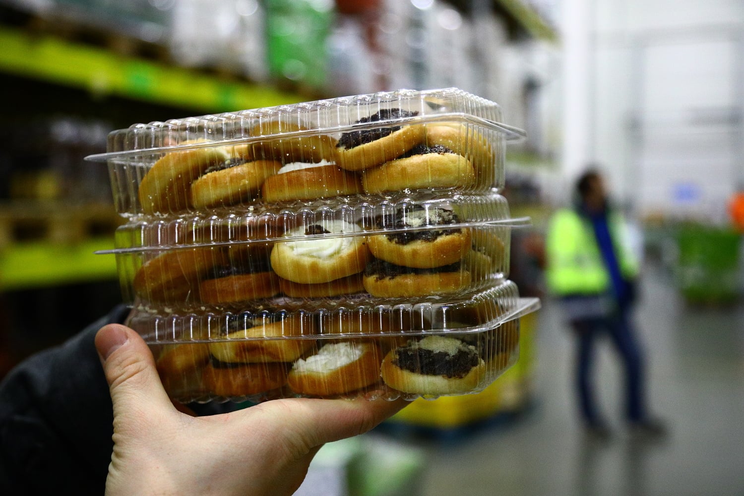 Podívejte se do zázemí online supermarketu Košík.cz