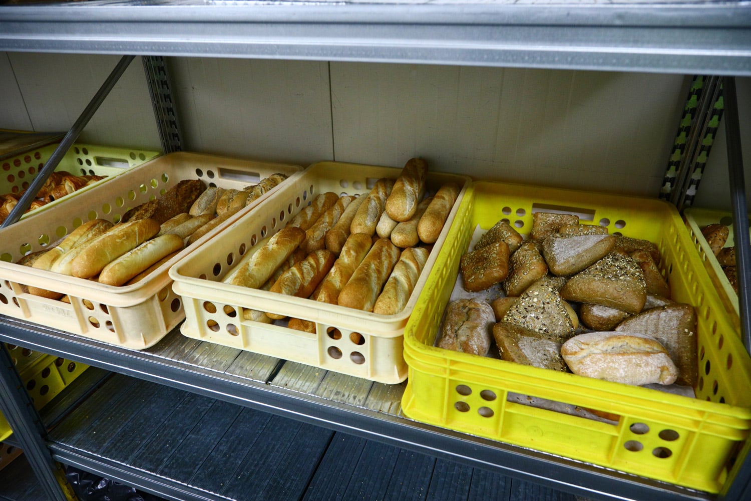 Podívejte se do zázemí online supermarketu Košík.cz