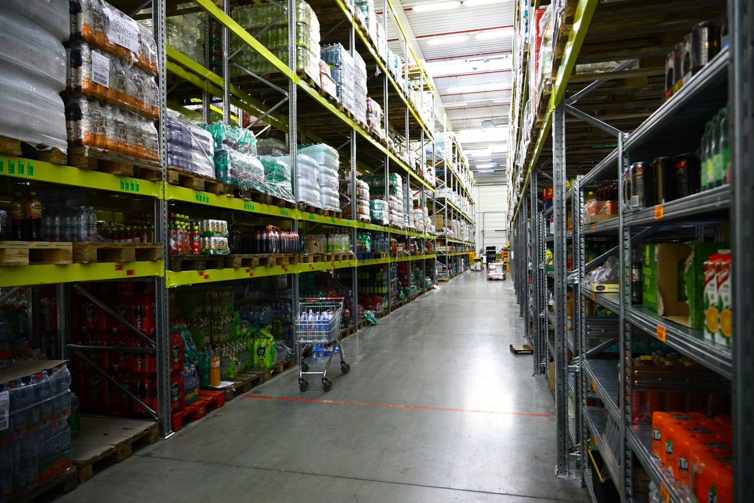 Podívejte se do zázemí online supermarketu Košík.cz