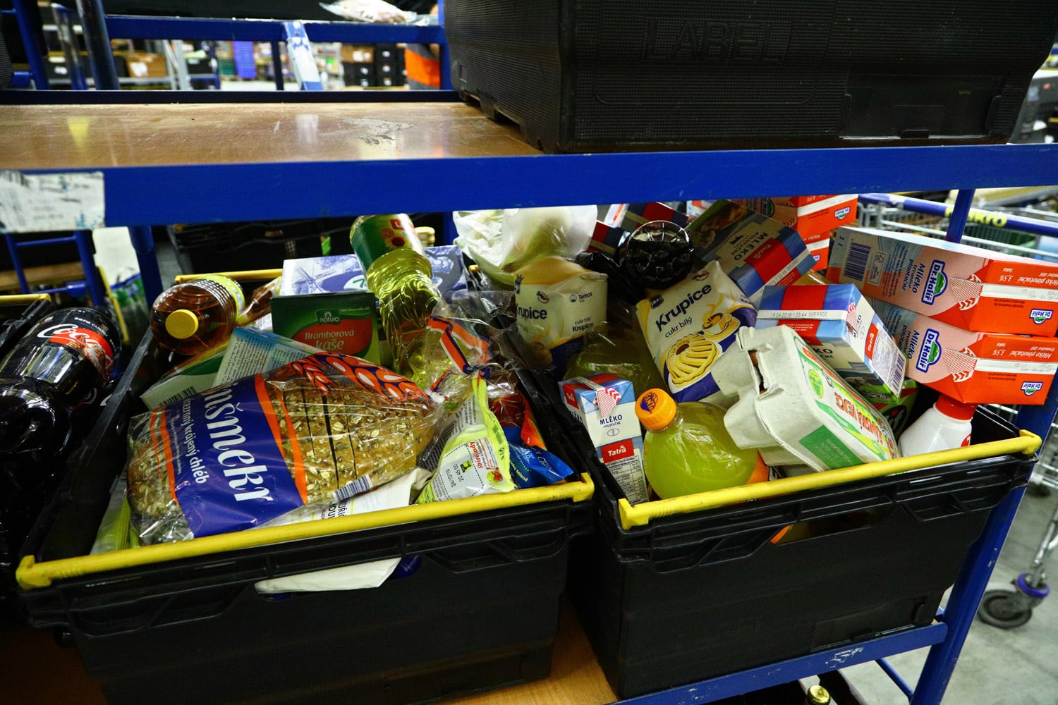 Podívejte se do zázemí online supermarketu Košík.cz