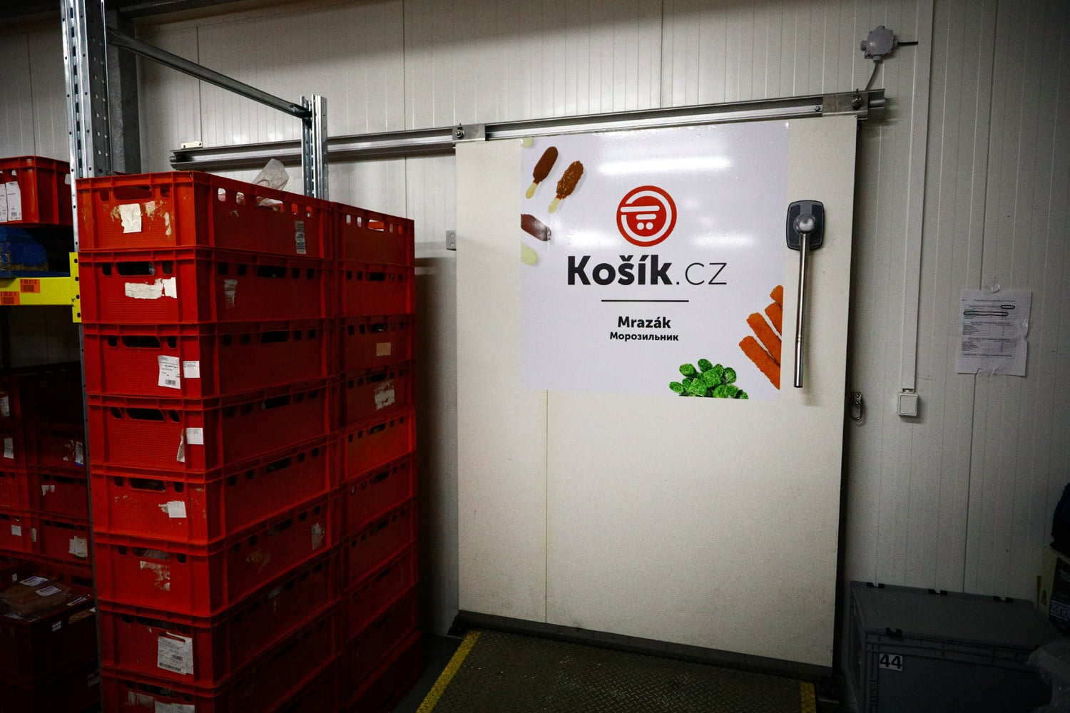 Podívejte se do zázemí online supermarketu Košík.cz