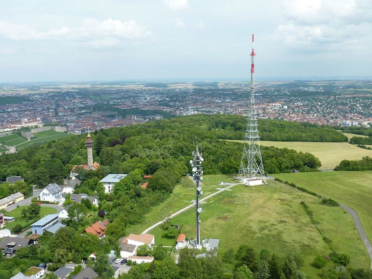 Vysílač Würzburg/Frankenwarte, ze kterého bude nově vysílat celoněmecký digitální rozhlasový multiplex šířený na kanálu 5C.