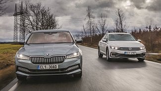 Náhledový obrázek - Škoda Superb iV vs. Volkswagen Passat GTE: Duel nabíjecích dvojčat, která vás chtějí odlákat od dieselu