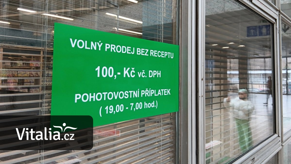 Některé nemocniční lékárny vybírají nový poplatek. Kde lidé zaplatí 50, 90, nebo sto korun?