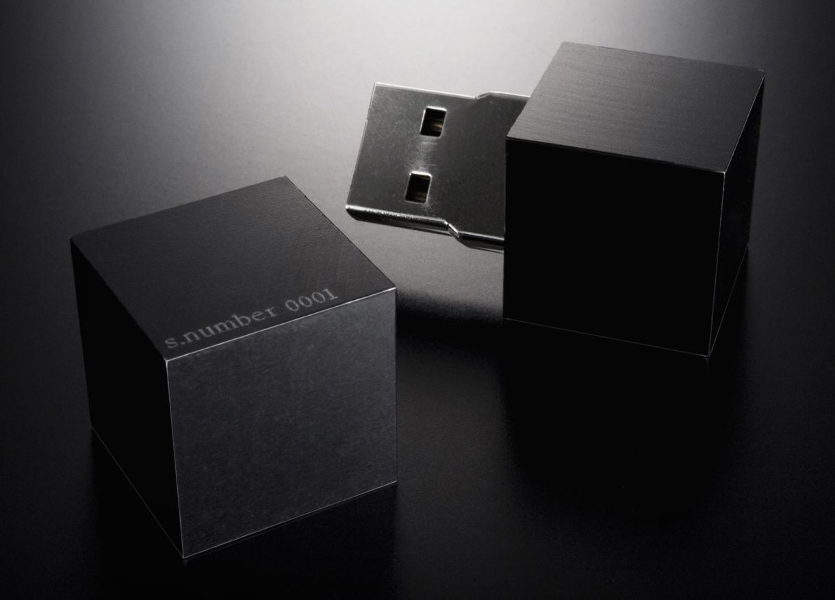 Solid Alliance Mnemosyne USB disk