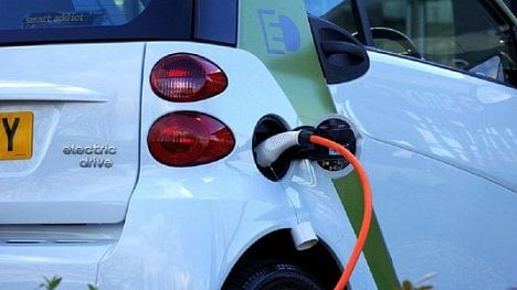 Náhledový obrázek - Malá auta kvůli elektromobilitě zdraží, varuje šéf Volkswagenu