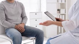 Náhledový obrázek - Příznaky kapavky se liší v závislosti na pohlaví. U mužů bývají daleko výraznější