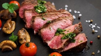 Nakrájený roastbeef z nízkého roštěnce