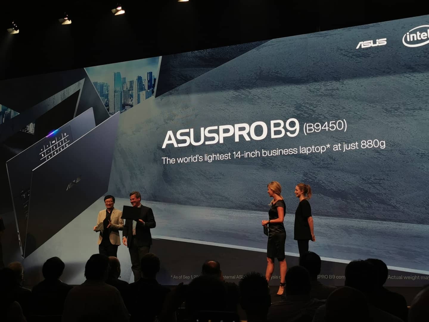 2019-09-Asus-IFA-foto65-Asuspro-B9.jpg