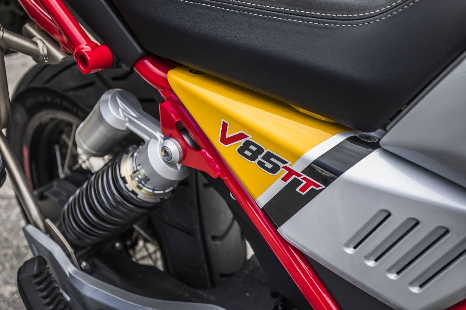 2020-03-MotoGuzziV85TT021.jpg