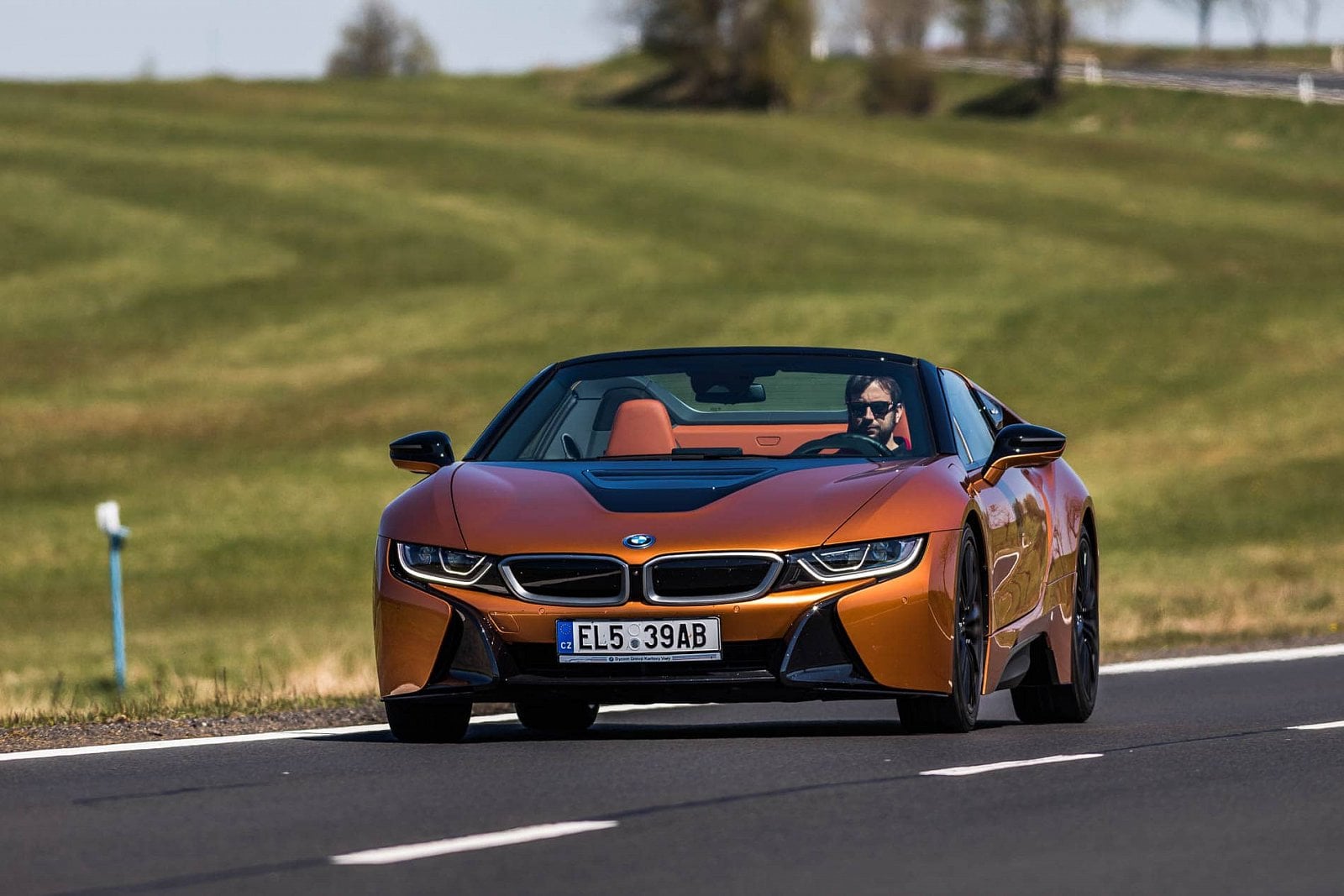 2020-06-bmw-i8-roadster-30.jpg