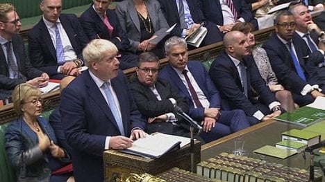 Náhledový obrázek - Britská vláda chce znovu přerušit činnost parlamentu. Minulou přestávku anuloval soud