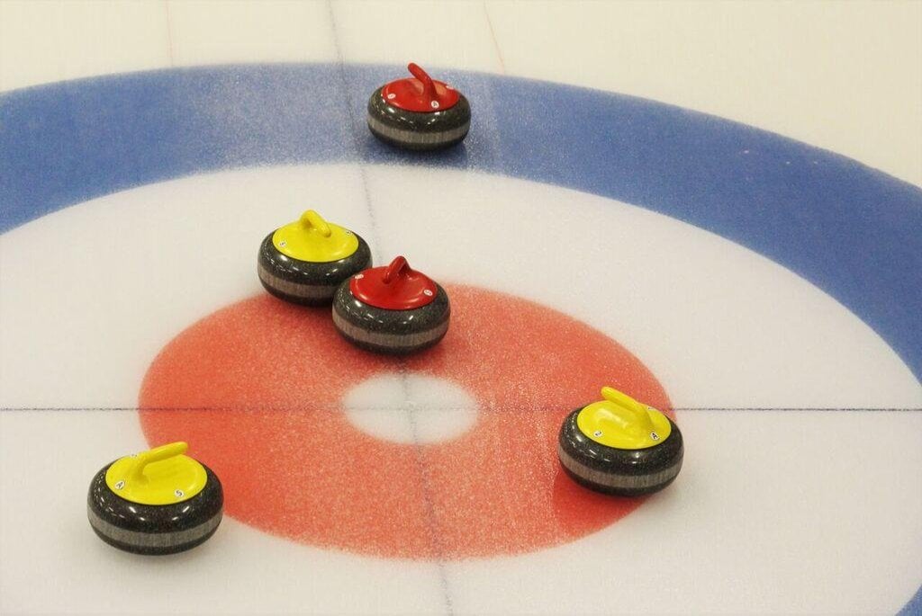 2011-11-curling-promo-3.jpg