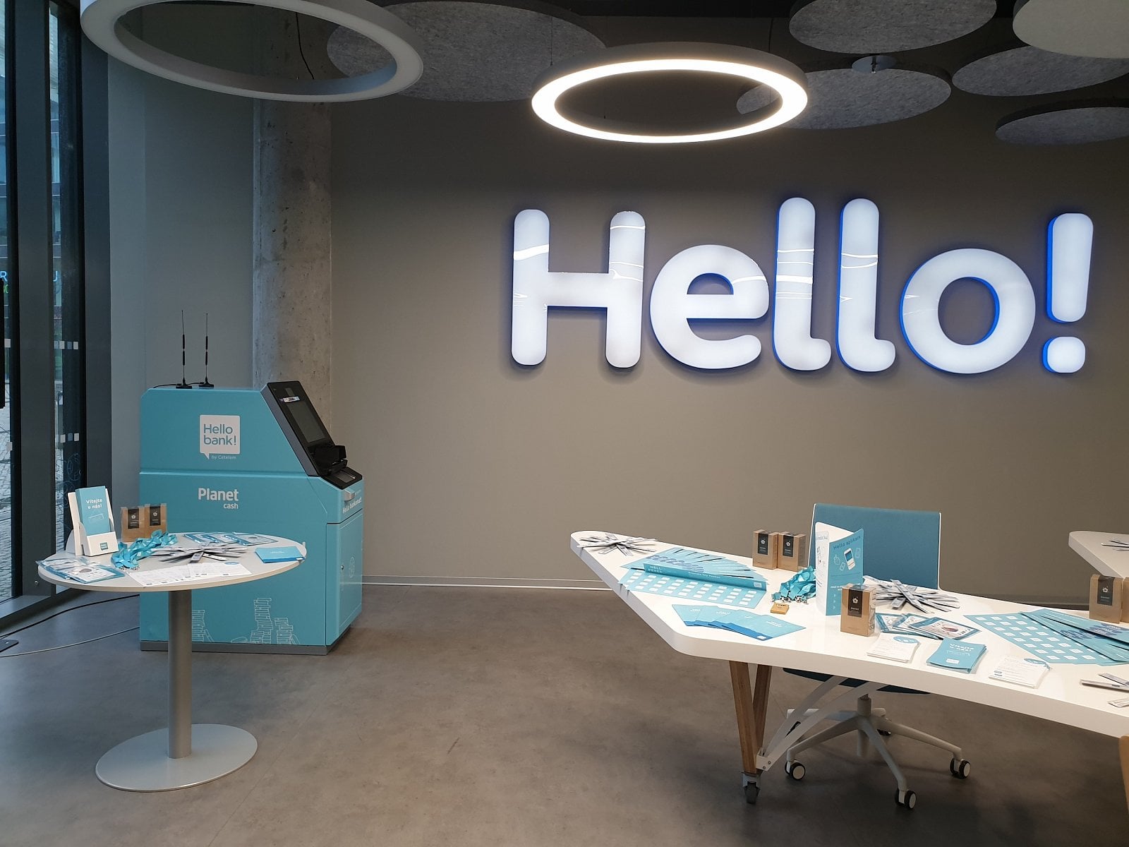 Bankomat Hello bank! v Ostravě. (28.října 3348/65, Nová Karolina Park, Ostrava)