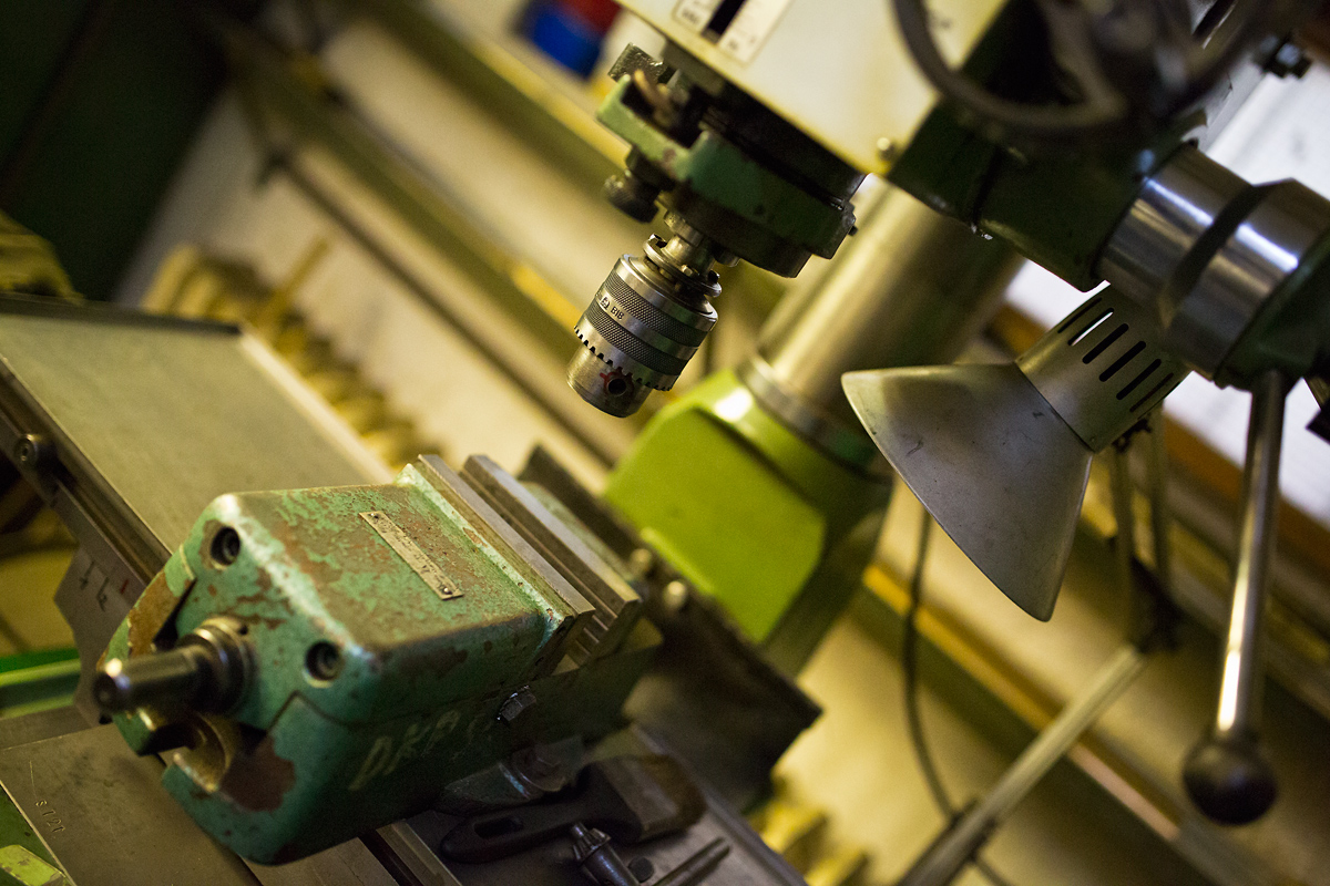 V rodinném pasířství udržují Čermákovi středověké řemeslo.