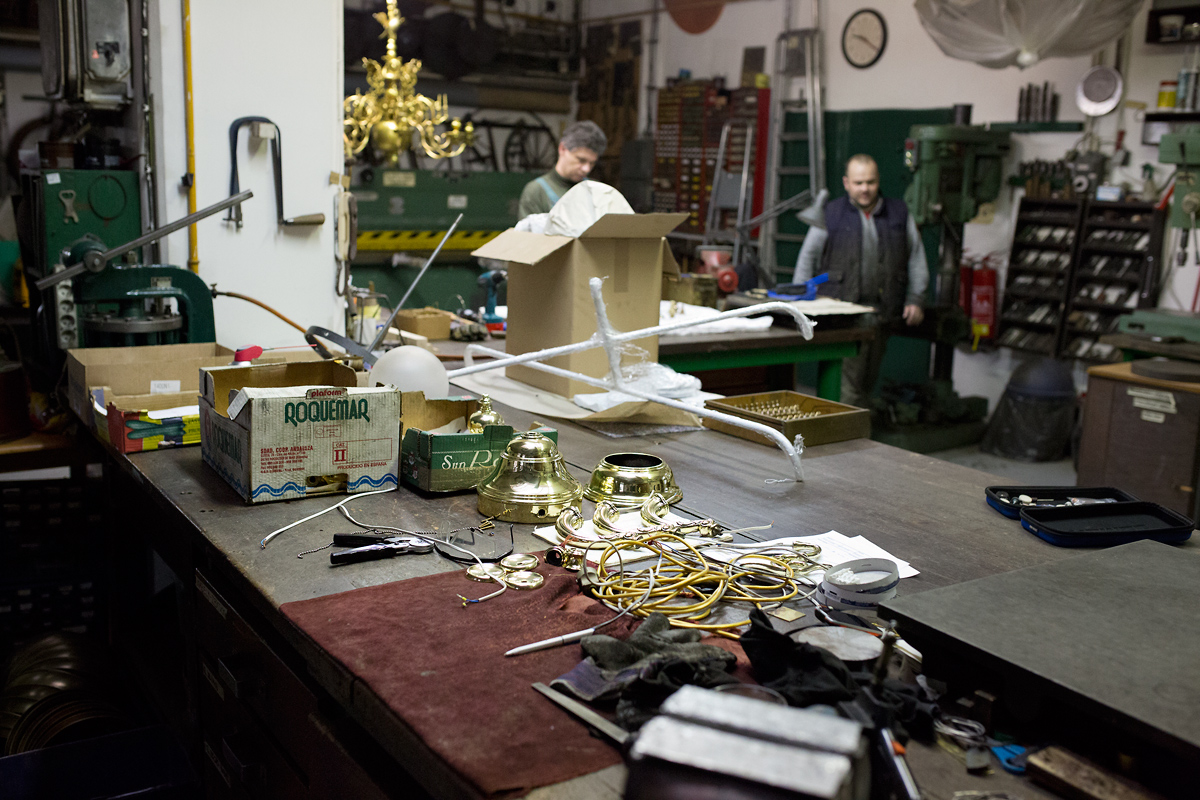 V rodinném pasířství udržují Čermákovi středověké řemeslo.