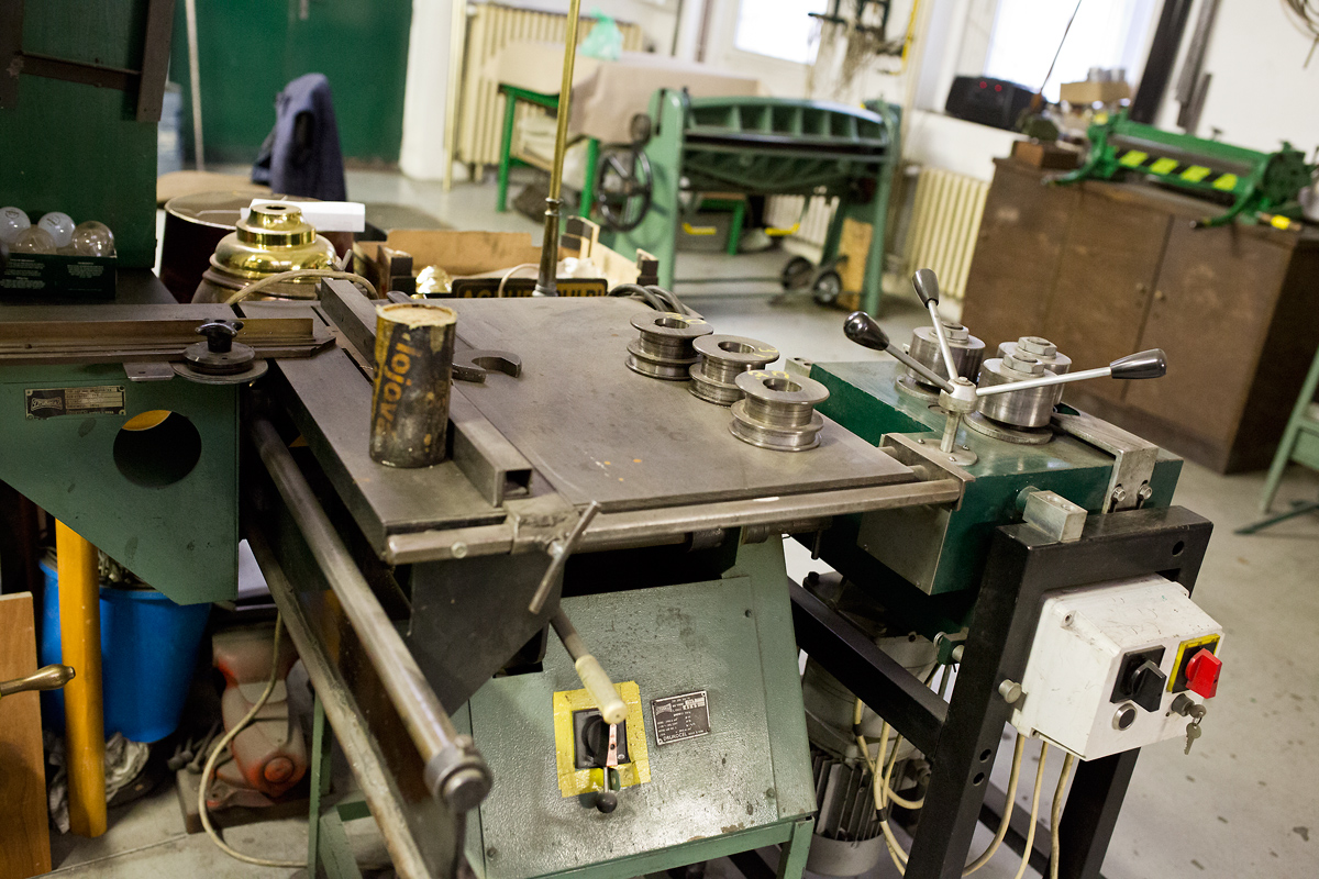 V rodinném pasířství udržují Čermákovi středověké řemeslo.