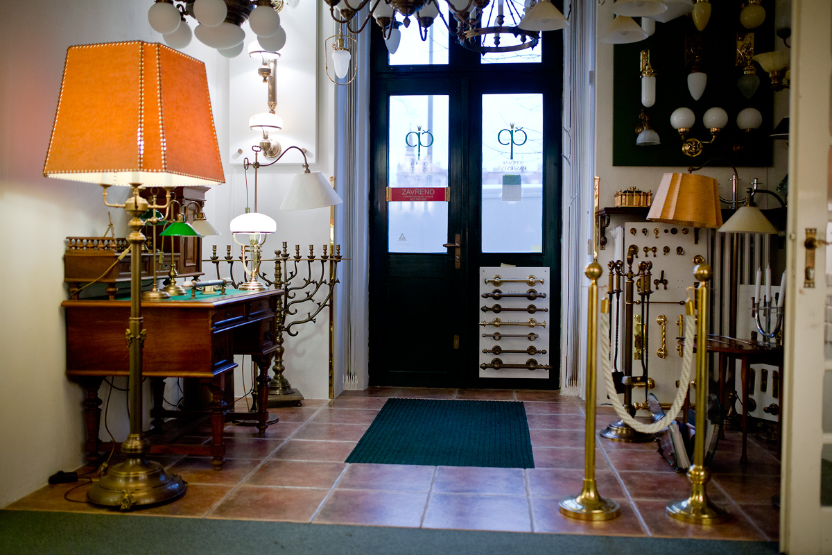 V rodinném pasířství udržují Čermákovi středověké řemeslo.