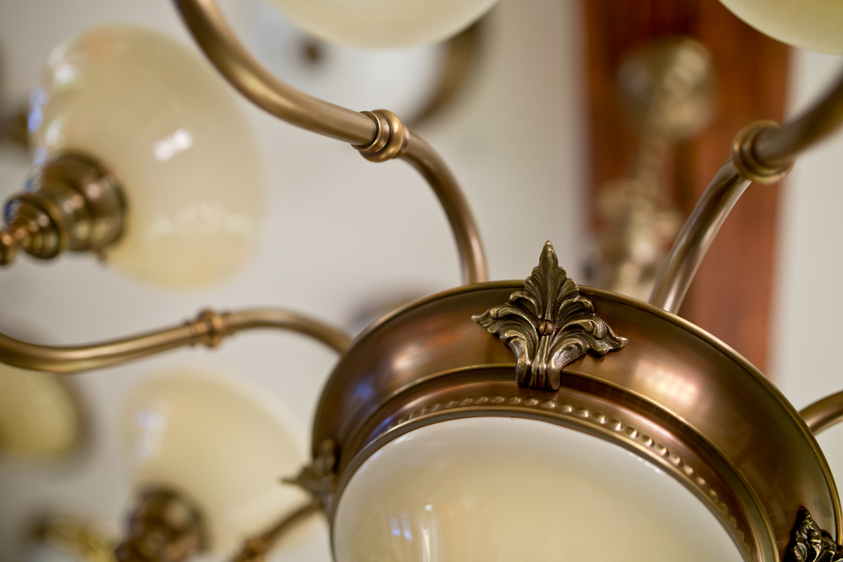 V rodinném pasířství udržují Čermákovi středověké řemeslo.