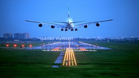 Náhledový obrázek - Válka na Ukrajině do leteckého provozu výrazněji nezasáhne, shodují se šéfové Airbusu a Letiště Praha. Odvětví má růst dle plánu