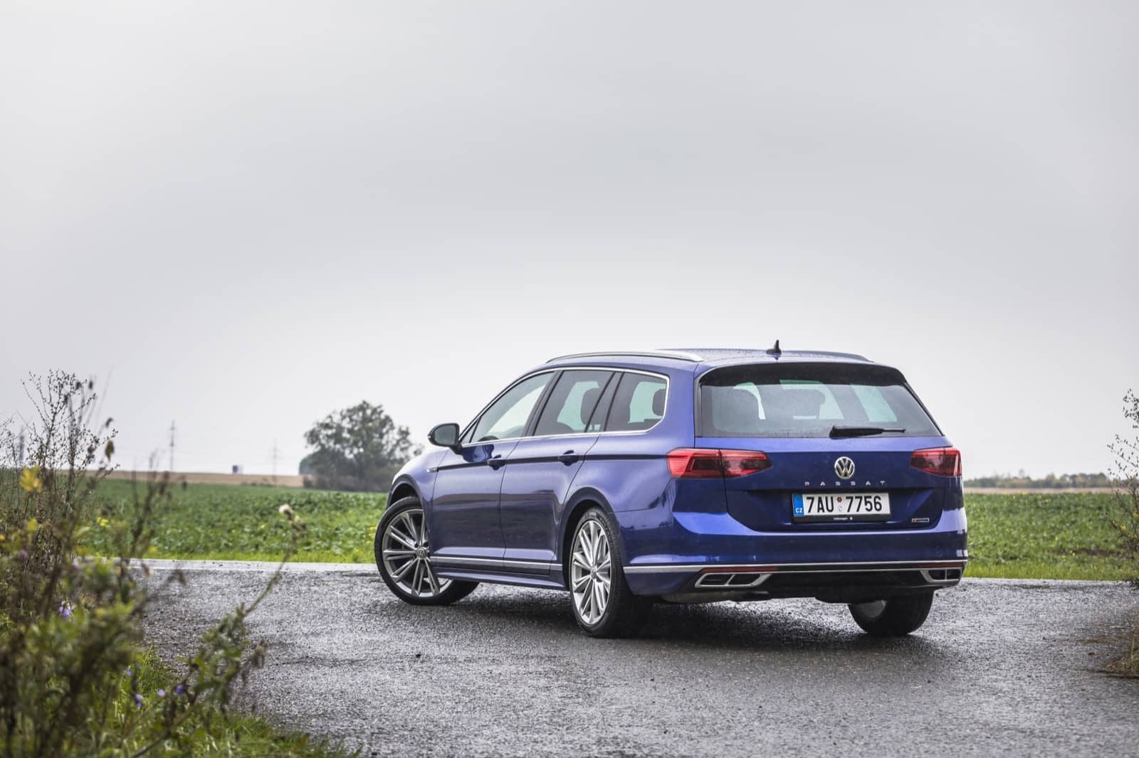 2019-11-Volkswagen-Passat-Variant-00010.jpg