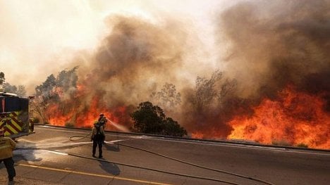 Náhledový obrázek - Nejtragičtější požár v dějinách Kalifornie. Počet obětí stoupl na 44