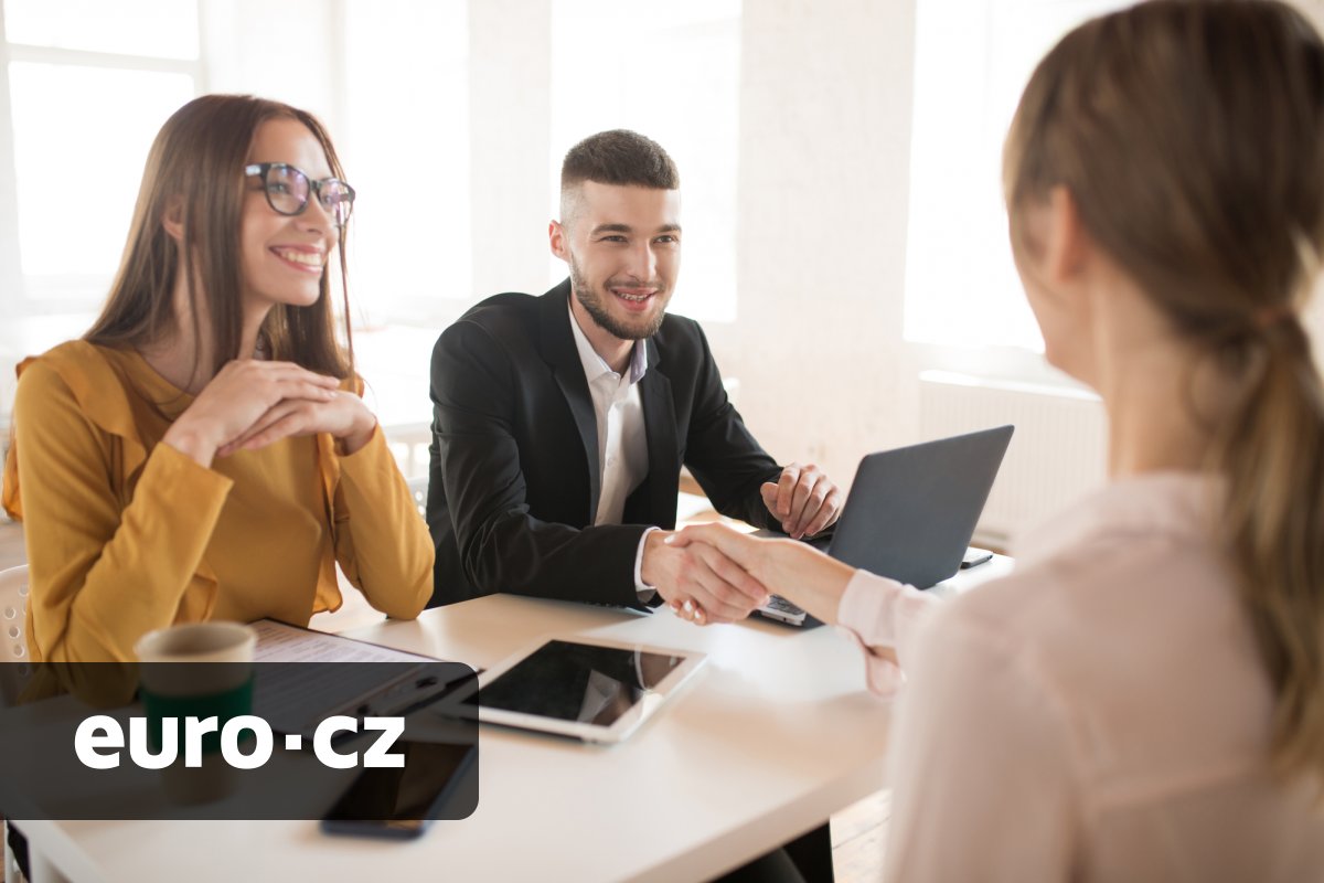 Firmy si mohou po delší době opět vybírat. Na pracovní nabídky se hlásí o 60 procent lidí více než loni, uvádí průzkum StartupJobs