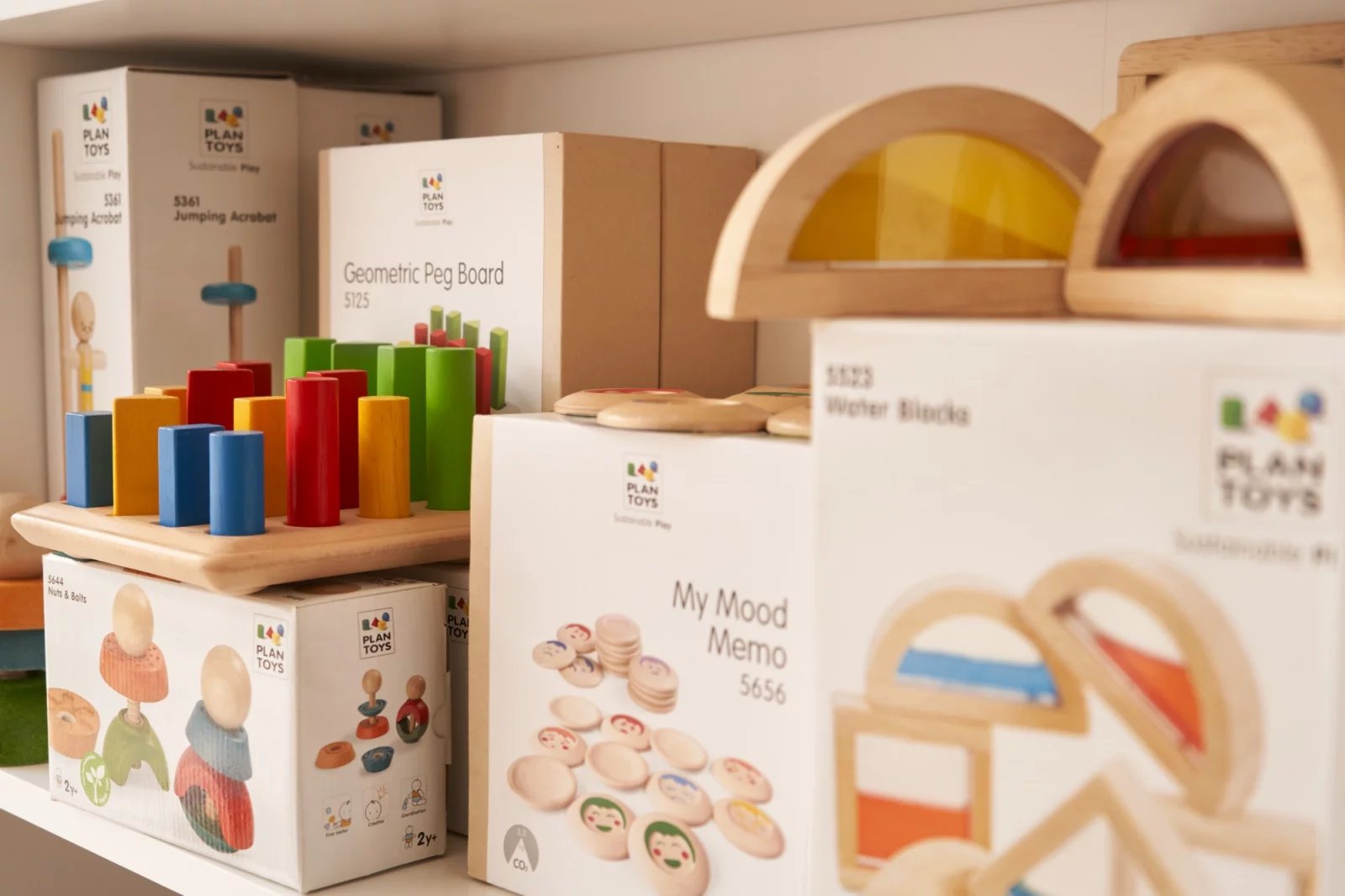 Hračky značky Plan Toys