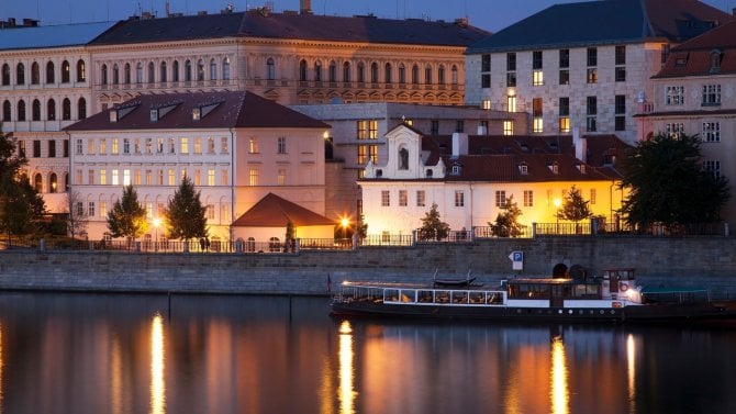 Hotel v Praze, Four Seasons