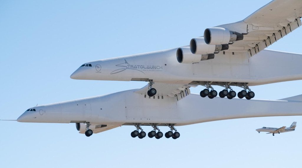 2015-08-stratolaunch-stratolaunch-1.jpg