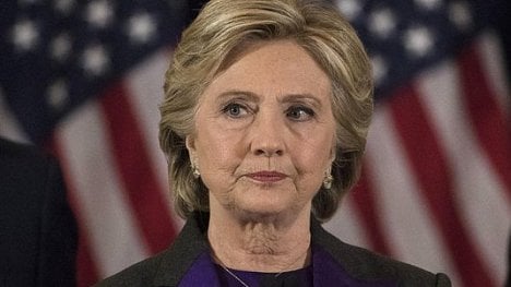 Náhledový obrázek - Clintonová našla viníka. Za její porážku prý může šéf FBI