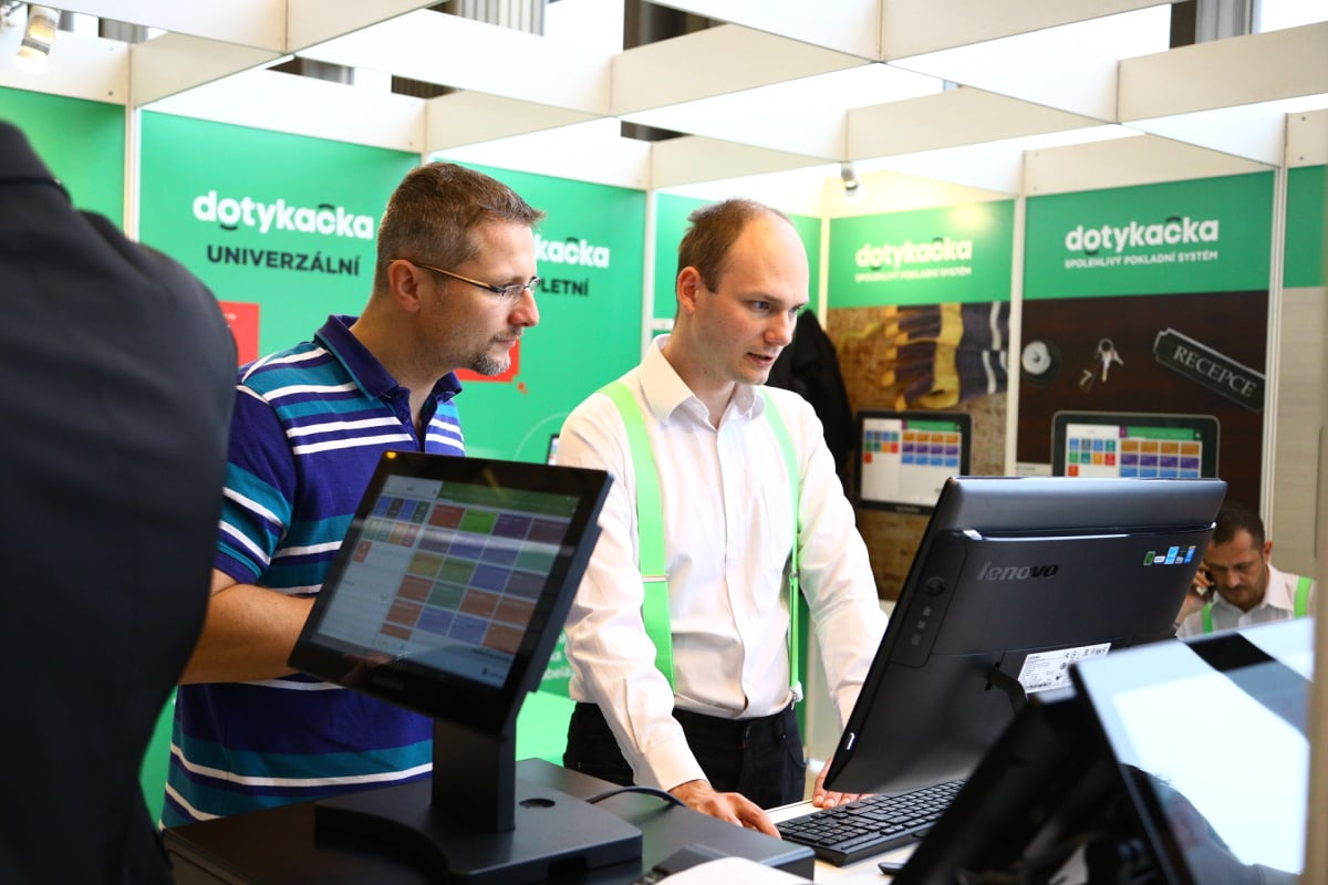 Jak to vypadalo na konferenci k EET v Praze