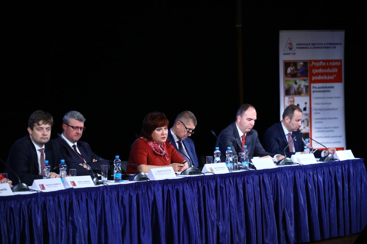 Jak to vypadalo na konferenci k EET v Praze