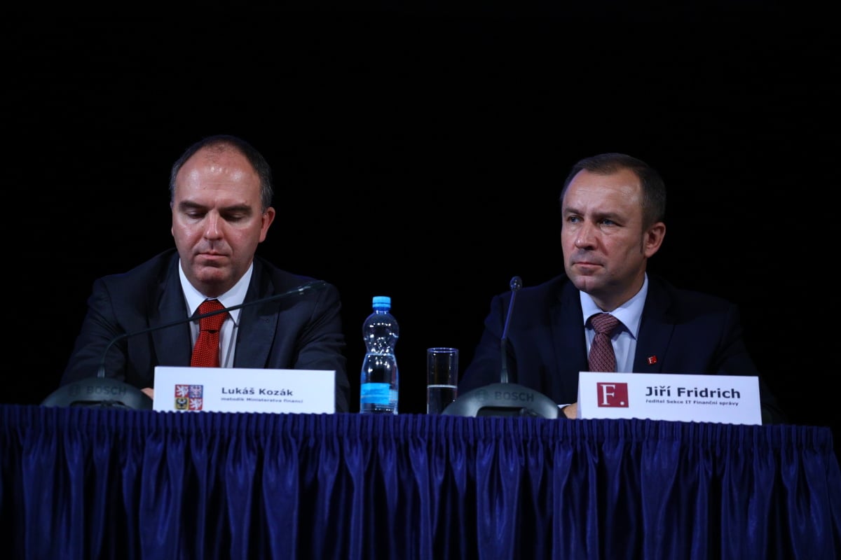 Jak to vypadalo na konferenci k EET v Praze