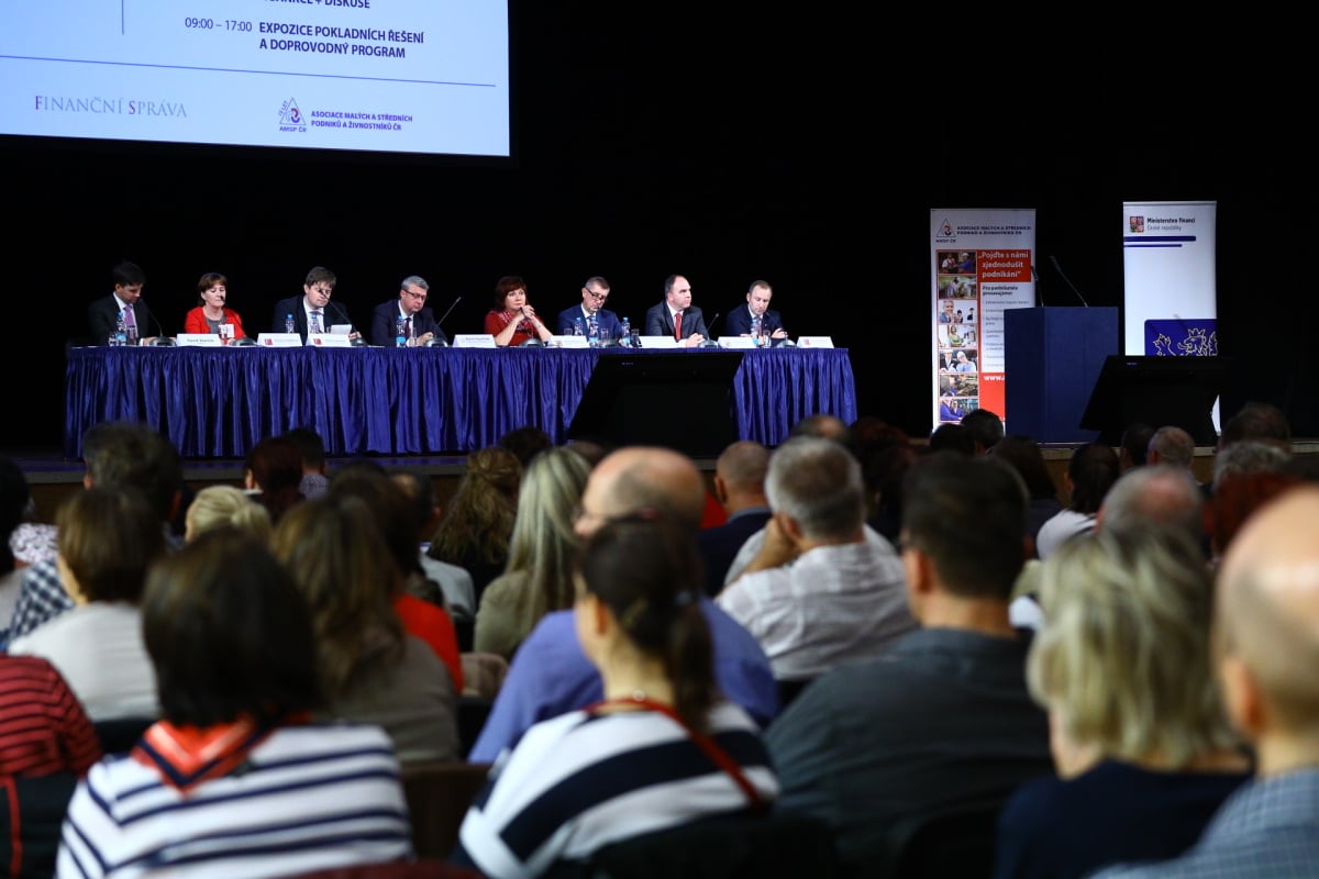 Jak to vypadalo na konferenci k EET v Praze