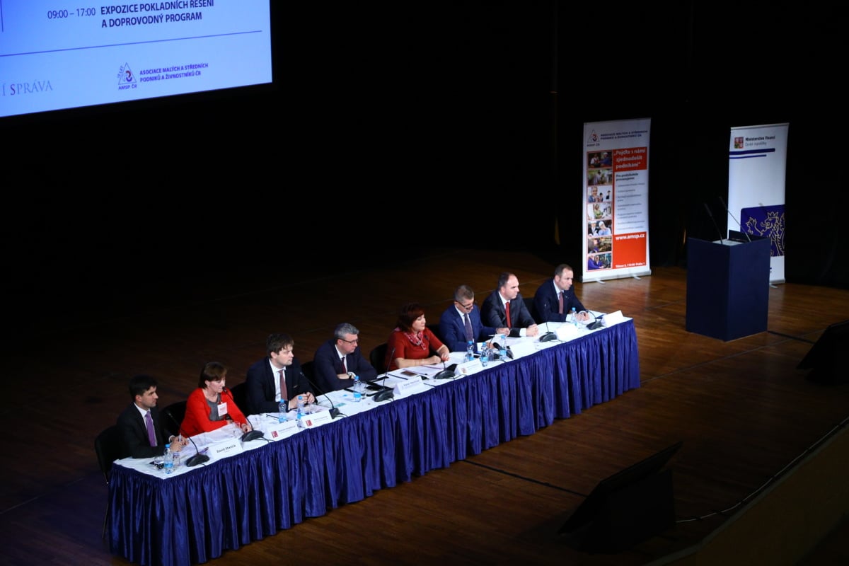 Jak to vypadalo na konferenci k EET v Praze