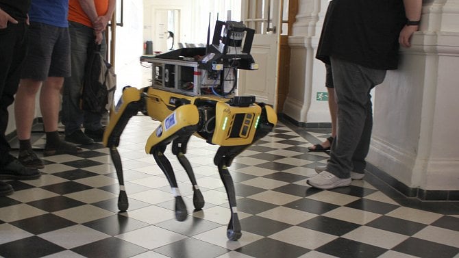 InstallFest 2022 sobota robot